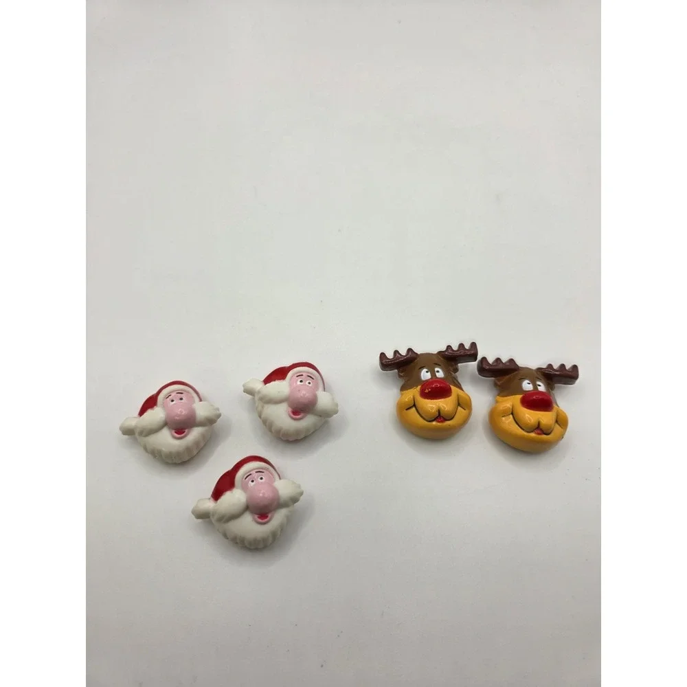 3 Sants Clause And 2‎ Rudolph Button Covers